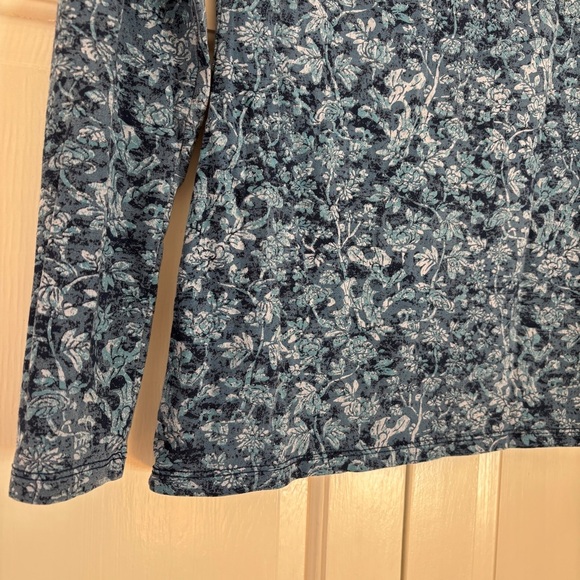 Peruvian Connection Navy Floral Print Long Sleeve Tee Shirt Size Small Organic‎ - Picture 8 of 9
